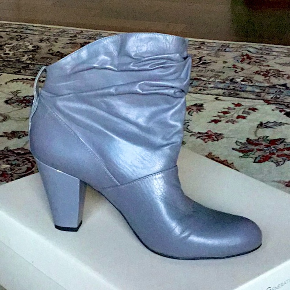 BCBGeneration grey size 8 boot